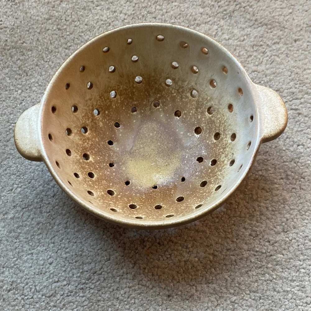 Creative Co-Op Stoneware Berry Bowl w Reactive Glaze, Brown